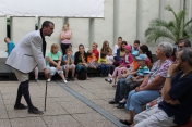 Divadlo Hopi Hope: Cisárove nové šaty / 23. 7. 2014 / Leto na Terase