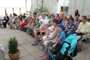 divadlo-hopi-hope-labutia-princezna-30-7-2014-leto-na-terase